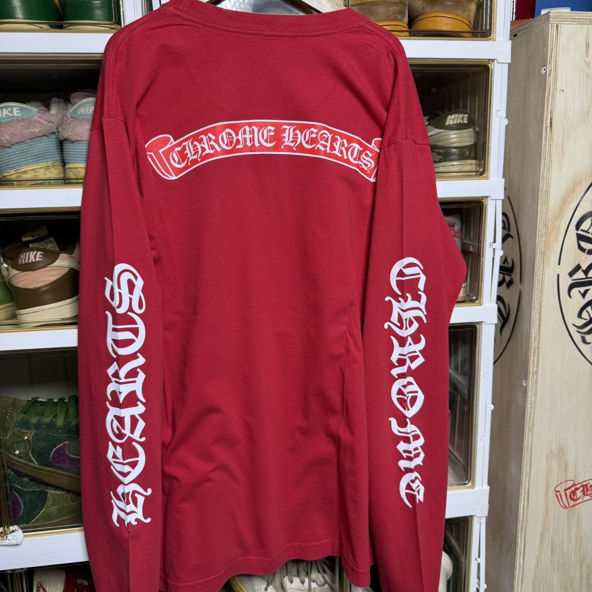 Chrome Heart Scroll Logo L/S T-shirt Red クロムハーツ ロンT Chrome Hearts Red Scroll Logo Longsleeve T-Shirt – Savonches