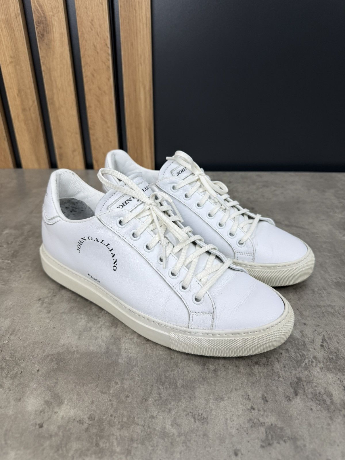 John Galliano John Galliano Paris White Leather Sneakers Size 38 Size US 8 / IT 38 - 9 Thumbnail