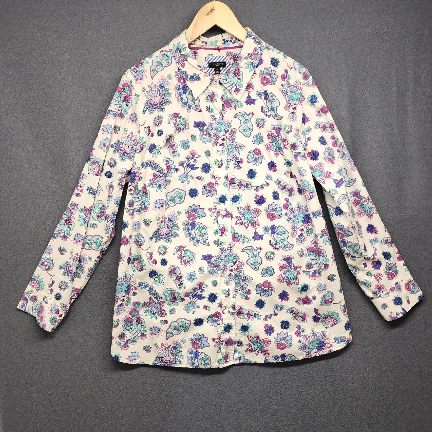 Talbots Talbots Top Womens 1X Blue Floral Long Sleeve Button-Up Cotton Shirt Womens Plus 1X Blue Floral Long Sleeve Button-Up Cotton Talbots Shirt Boys? Size XL / US 12-14 / IT 48-50 - 2 Thumbnail