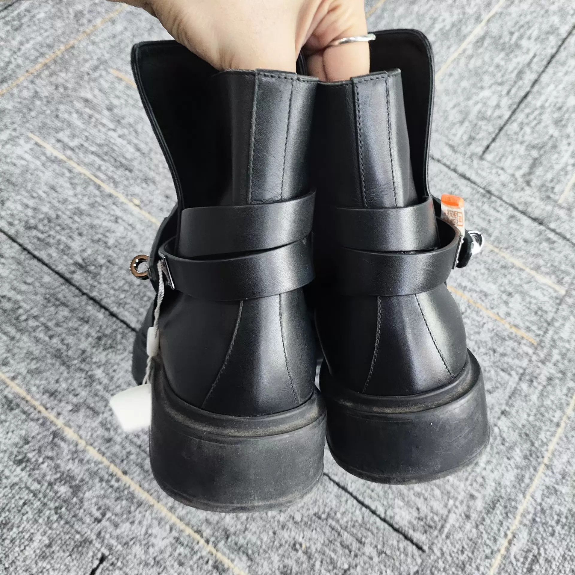 Hermes Hermès Kelly Buckle Short Boots Black EU 38.5 Silver Size US 8 / IT 38 - 3 Thumbnail