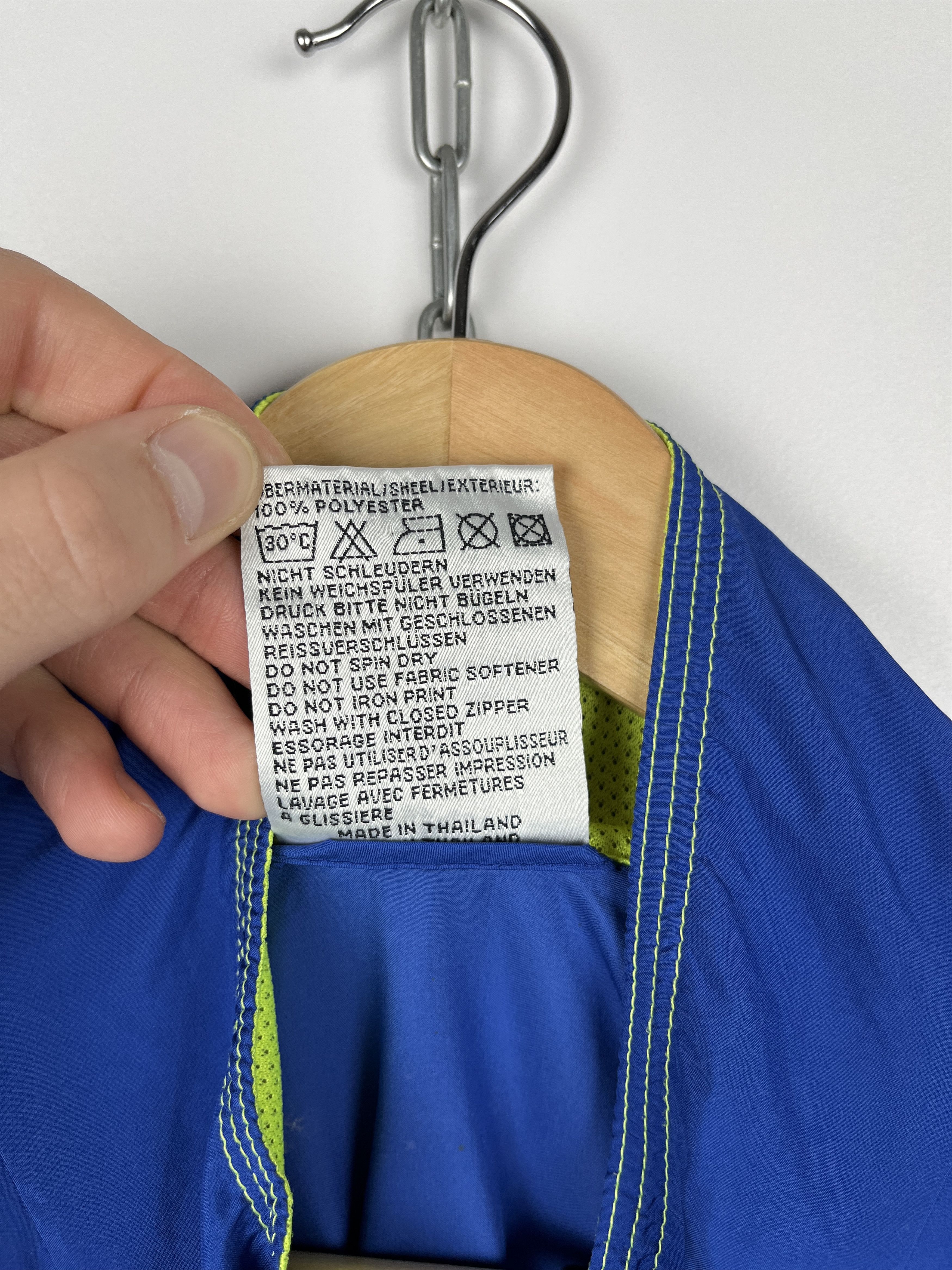 Adidas 90's Adidas Equipment Vintage Big Logo Back Light Jacket Size US M / EU 48-50 / 2 - 10 Thumbnail