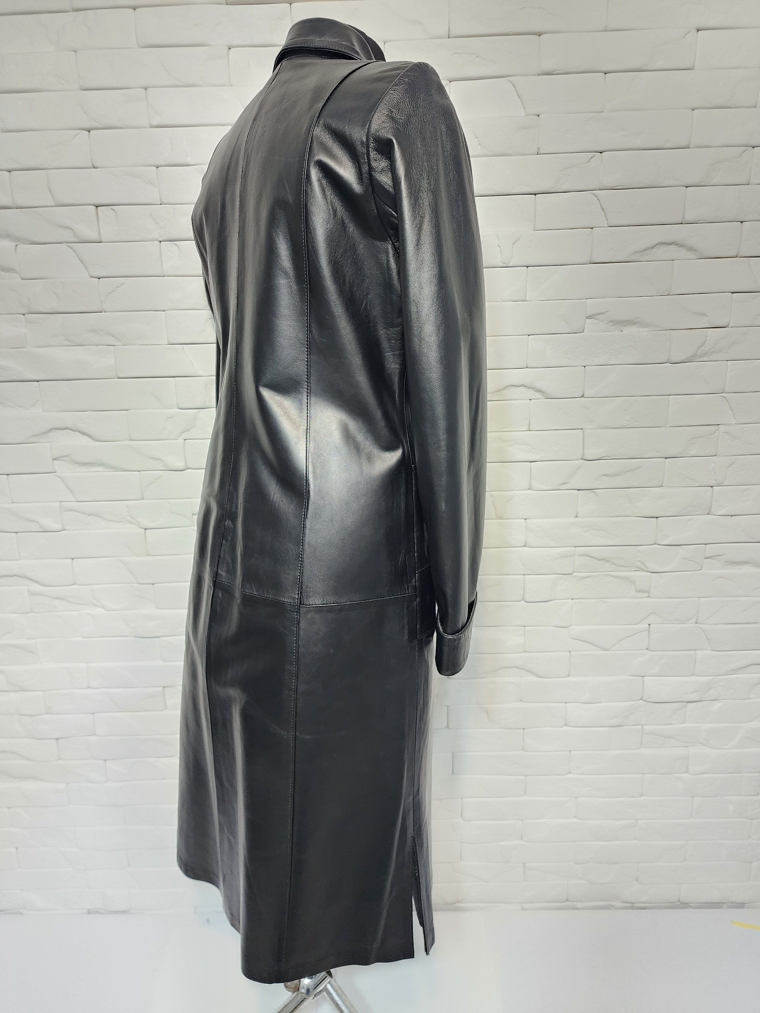 Designer Black Genuine Leather Long Jacket: Elegant Women's Coat Size M / US 6-8 / IT 42-44 - 4 Thumbnail