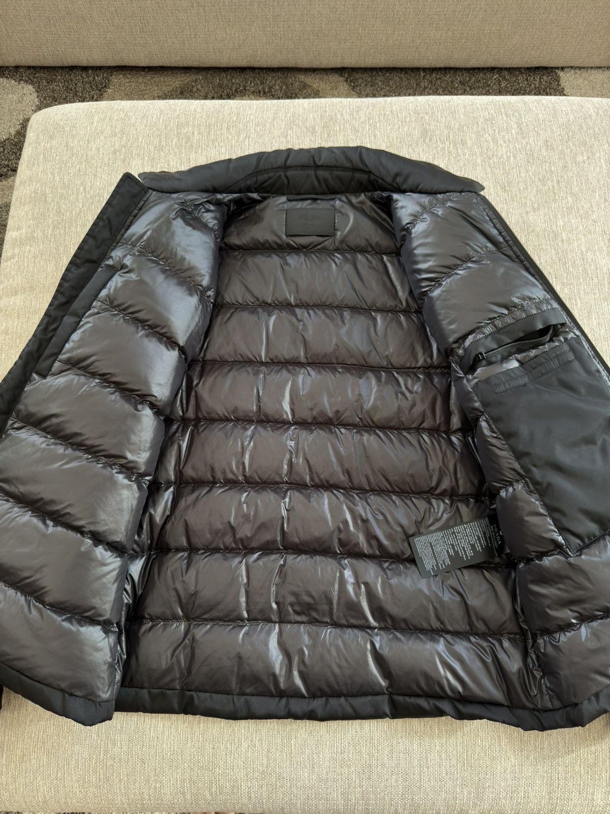 Prada Prada Cropped Re Nylon Down Jacket 2023 Small Black $3300 Size US S / EU 44-46 / 1 - 6 Thumbnail