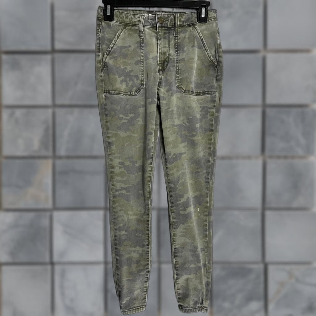 Mossimo VINTAGE Mossimo Green Camo Jegging Jeans Womens Size 2 Slim Fit 5-Pocket Denim Belt Loops SMALL BLEMISH Size 26" / US 2 / IT 38 - 1 Thumbnail