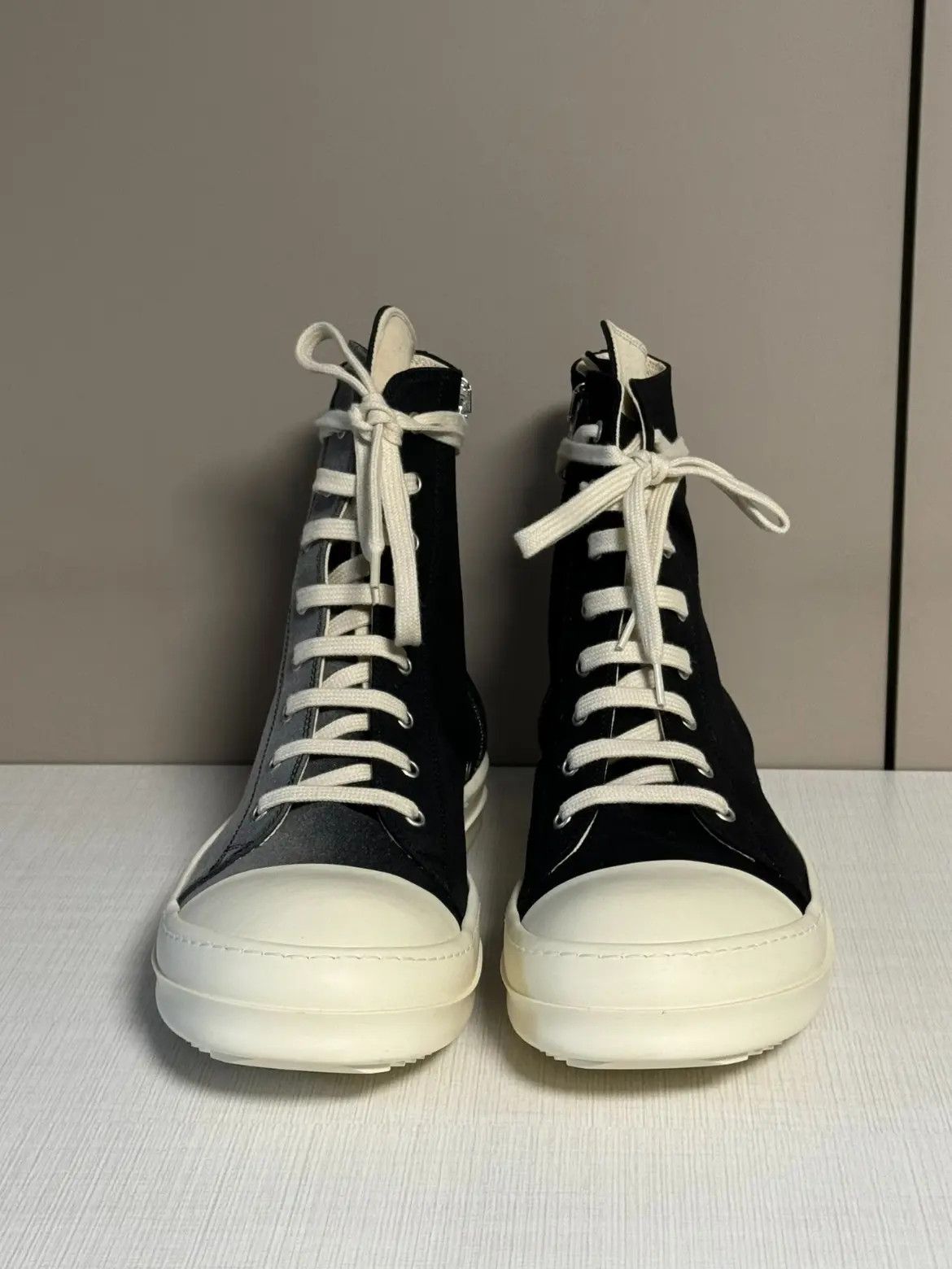 Rick Owens Rick Owens Fading Hi Sneaker Size US 10.5 / EU 43-44 - 2 Thumbnail