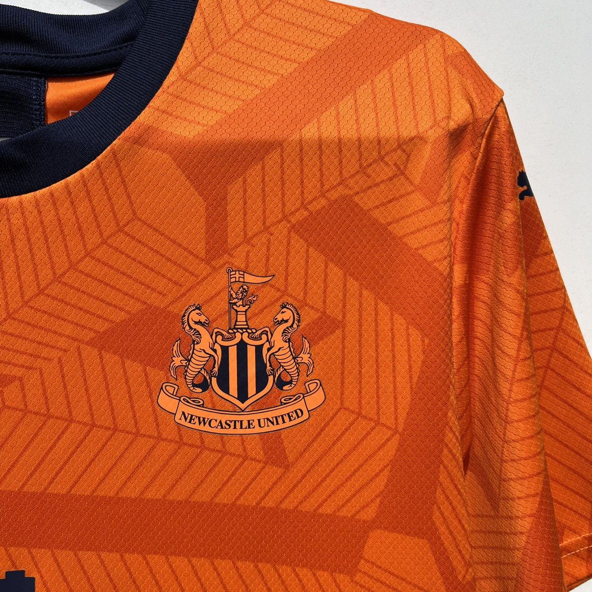 Puma NEWCASTLE UNITED 2019 2020 FOOTBAL SHIRT SOCCER JERSEY PUMA Size US M / EU 48-50 / 2 - 2 Thumbnail