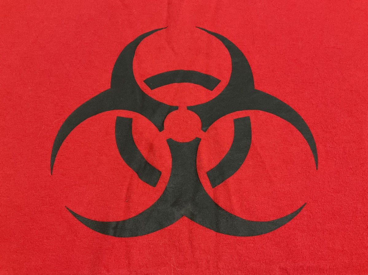 Band Tees × Vintage 🔥Y2K Vintage Biohazard Shirt Size US XL / EU 56 / 4 - 3 Thumbnail