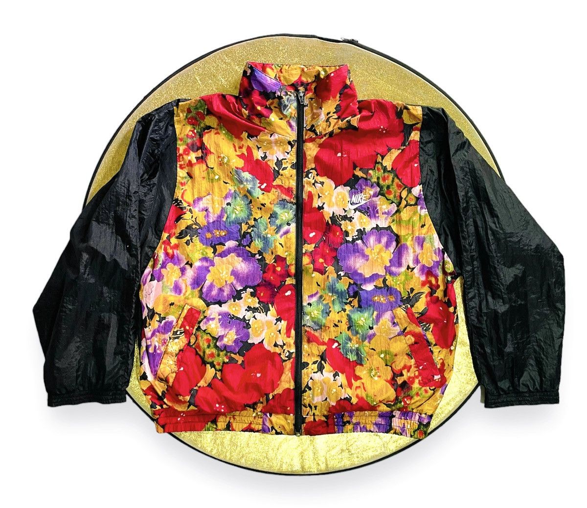 image of Nike Floral Vintage 90's in Red, Men's (Size Large)