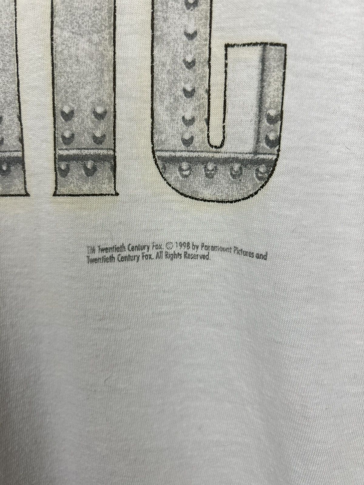 Vintage Vintage 90s Titanic a James Cameron Film 1998 Movie T shirt Size US XL / EU 56 / 4 - 10 Thumbnail
