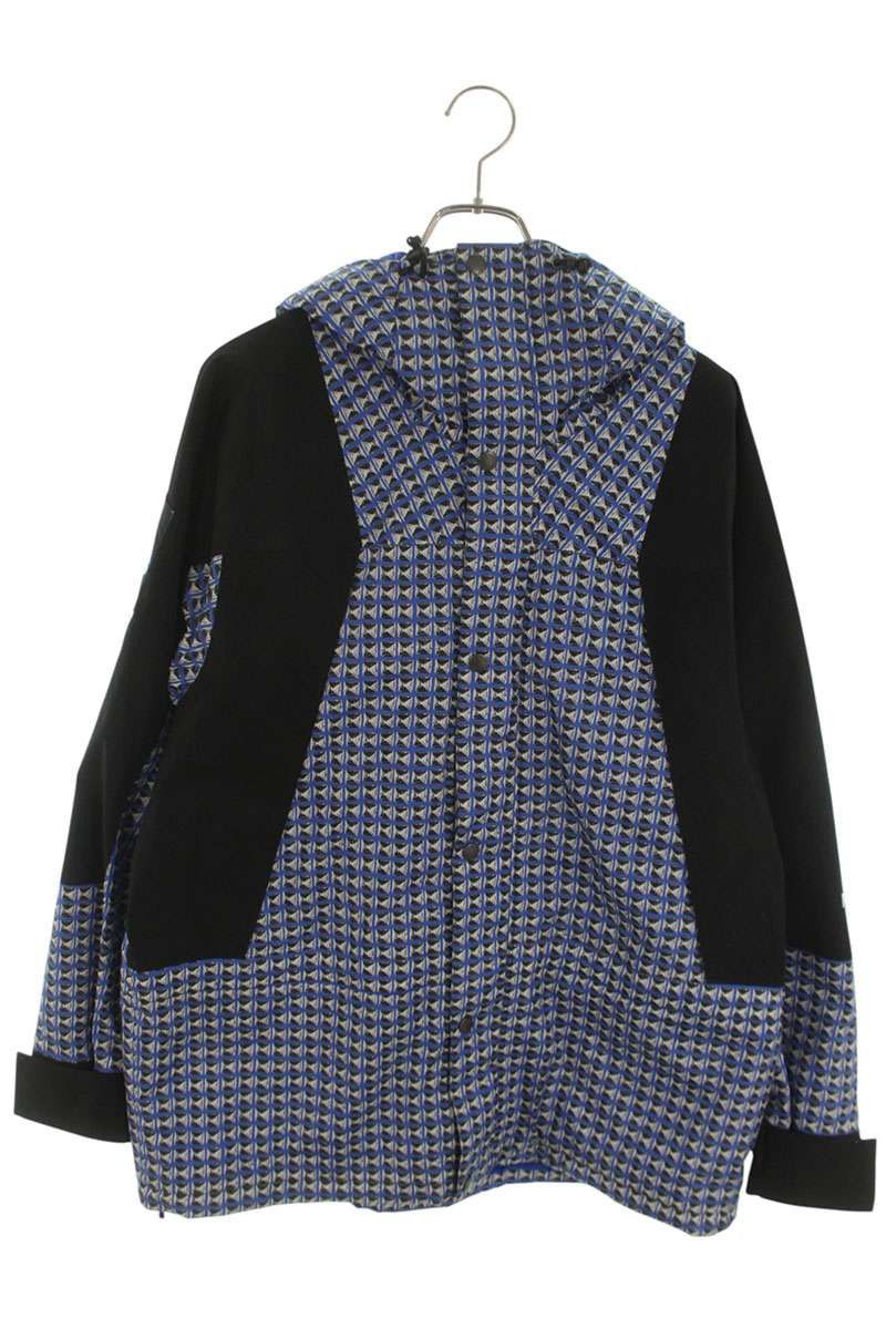 Supreme × The North Face Supreme North Face Studded Mountain Light