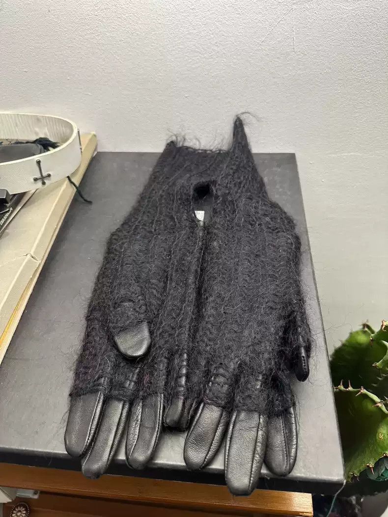 Undercover UNDERCOVER paper doll mohair knit patchwork sheepskin glove Size ONE SIZE - 2 Thumbnail