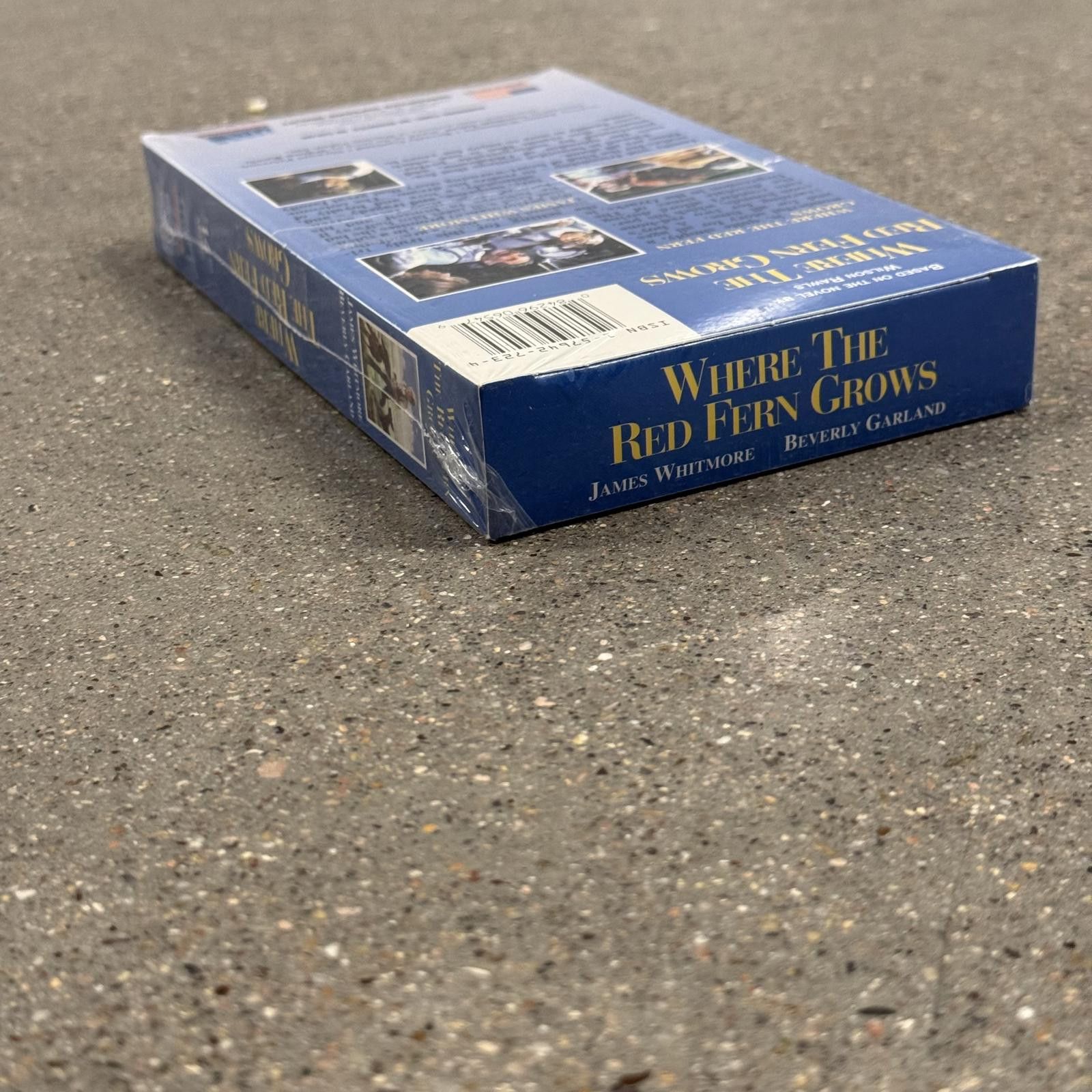 Designer RARE Where the Red Fern Grows VHS 1996 Tape SEALED DS Size ONE SIZE - 6 Thumbnail
