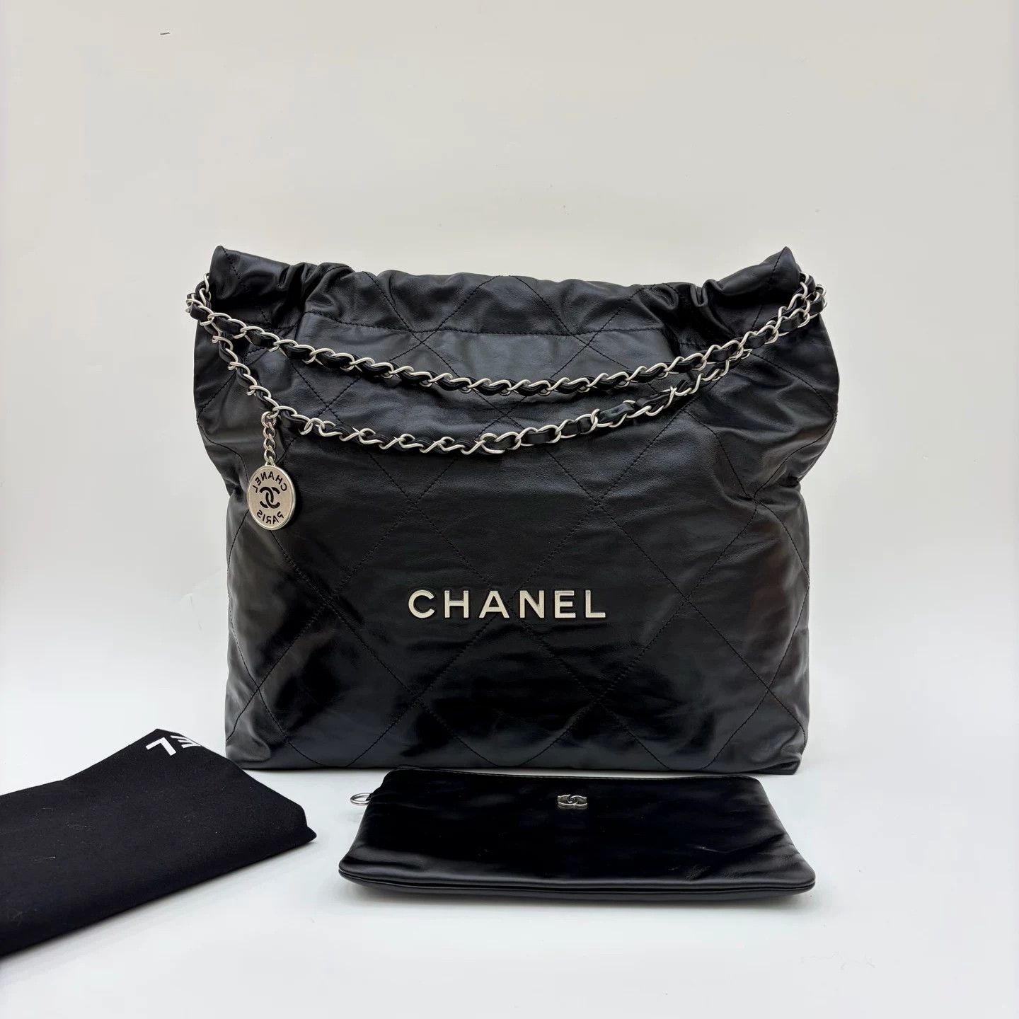 Chanel Pre-loved Bag Very good condition Size ONE SIZE - 1 Thumbnail