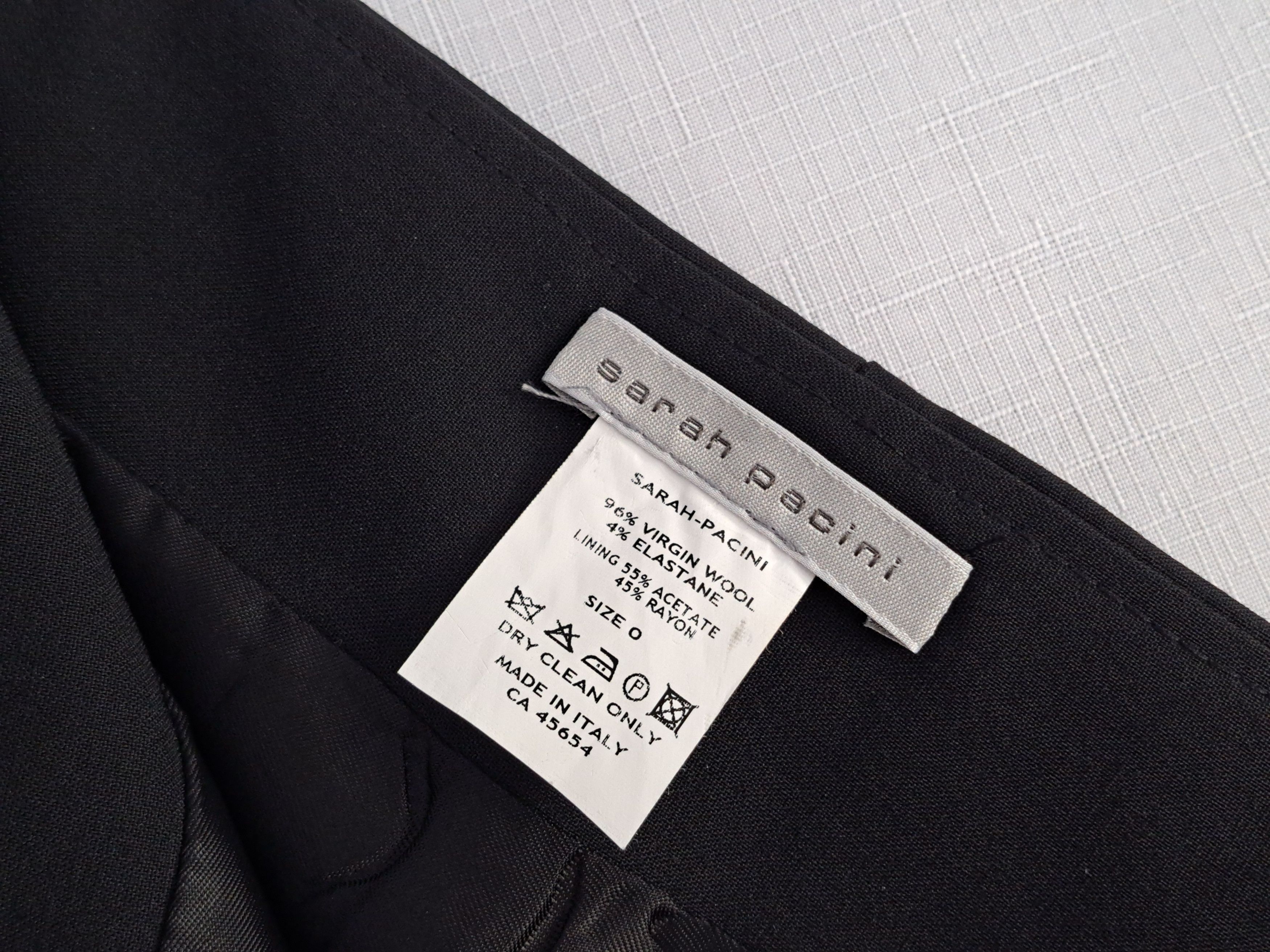 Sarah Pacini Sarah Pacini avant garde midi skirt. Size 0 Size 25" / US 0 / IT 36 - 7 Thumbnail