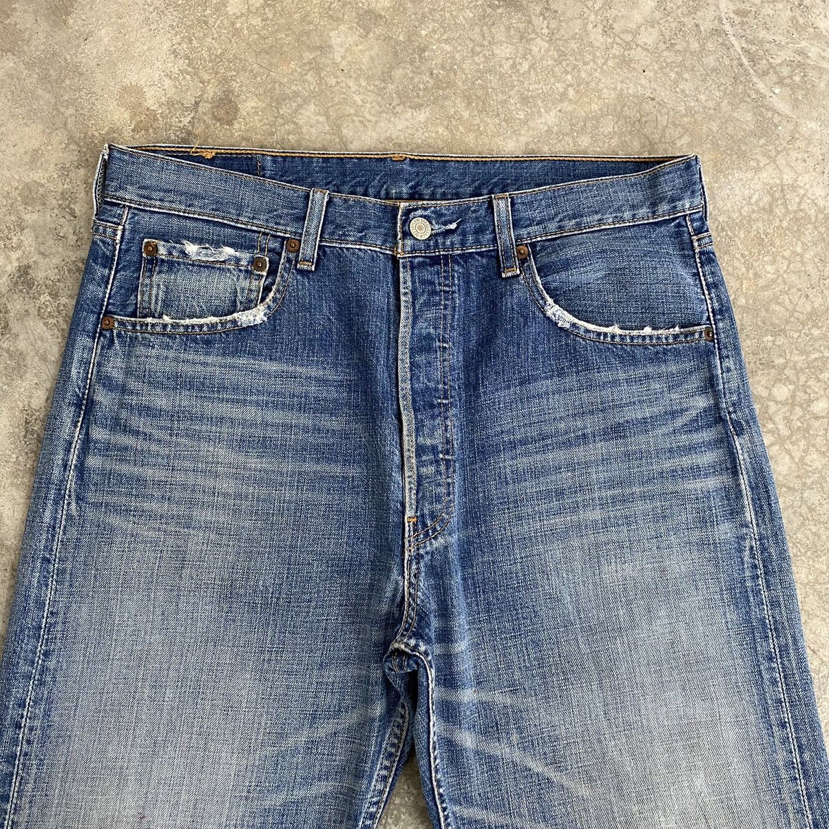Levi's Size 33x32.5 Vintage 00’s Levis 501 Faded Blue Ripped Jeans Size US 33 - 7 Thumbnail