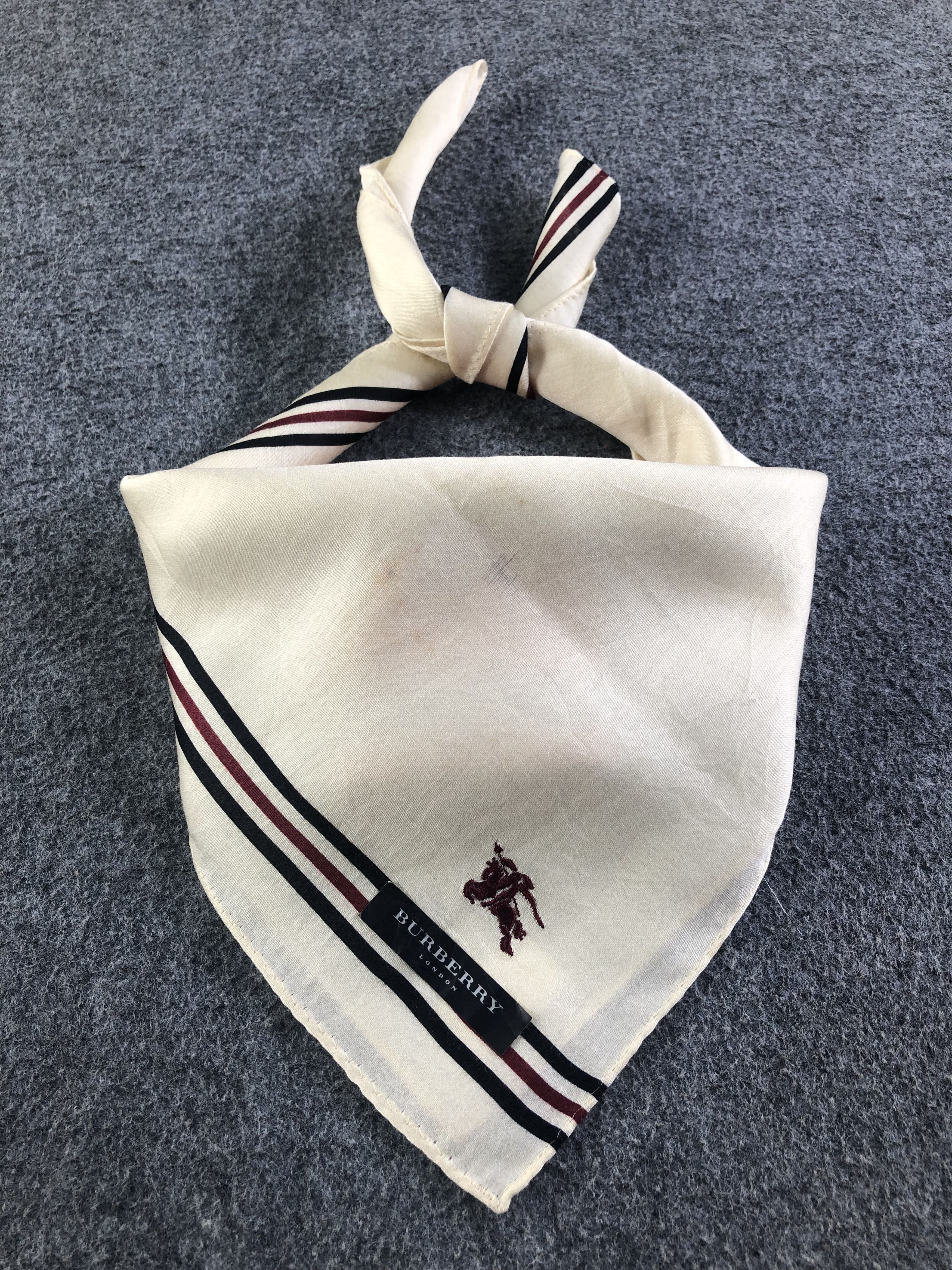 Burberry Burberry Handkerchief / Bandana / Neckerchief / Headscarf Size ONE SIZE - 1 Thumbnail