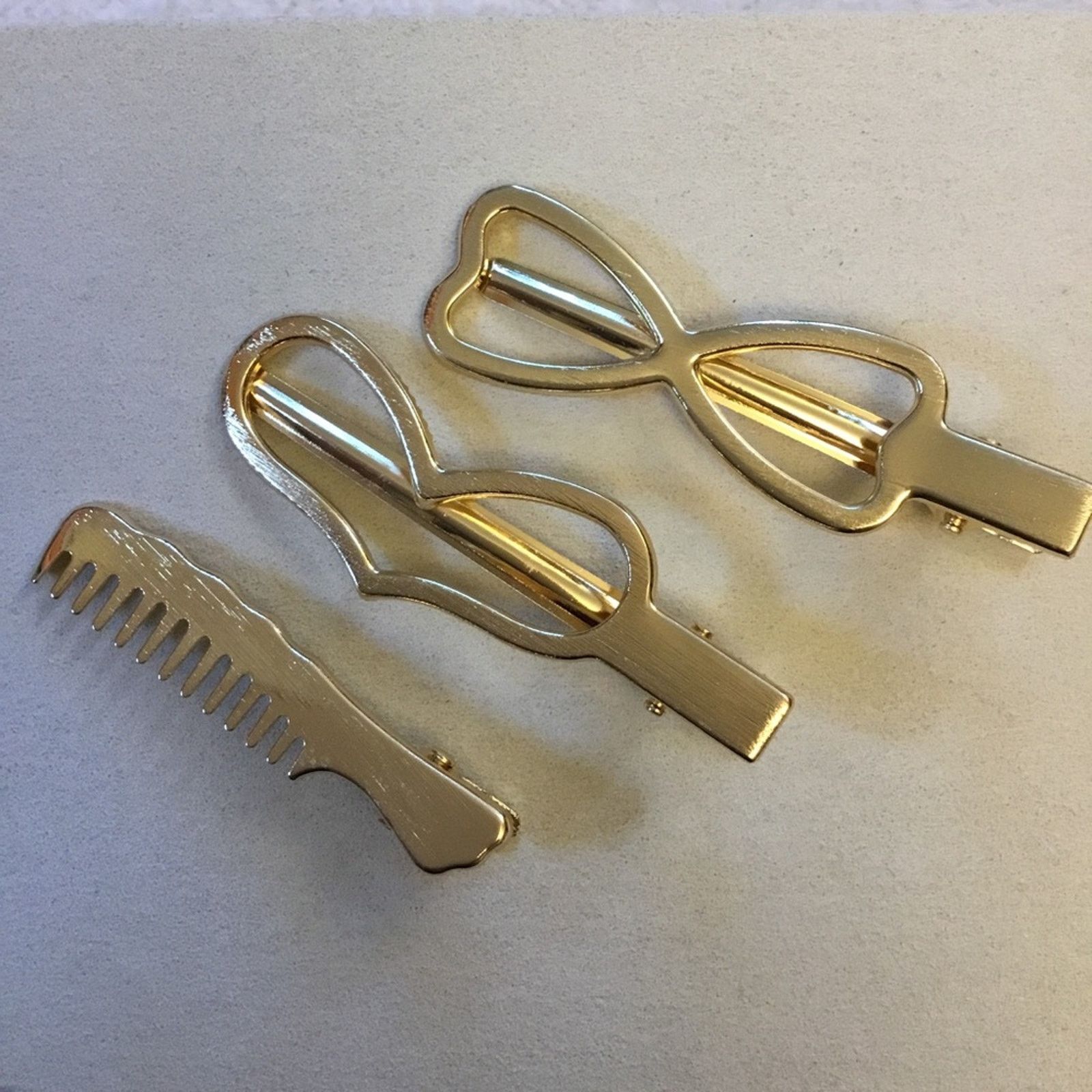 Other Gold Heart Shaped Clips - Set of 3 Size ONE SIZE - 1 Thumbnail