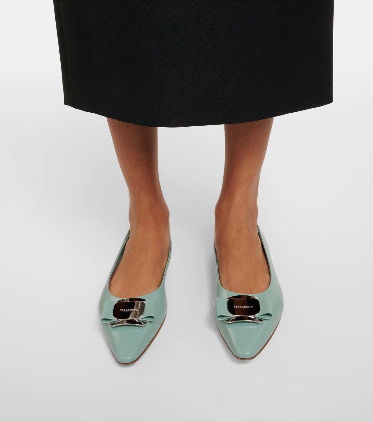 Salvatore Ferragamo o1s1rm0924 Vara Ballet Flats in Light Green Size US 6.5 / IT 36.5 - 6 Thumbnail