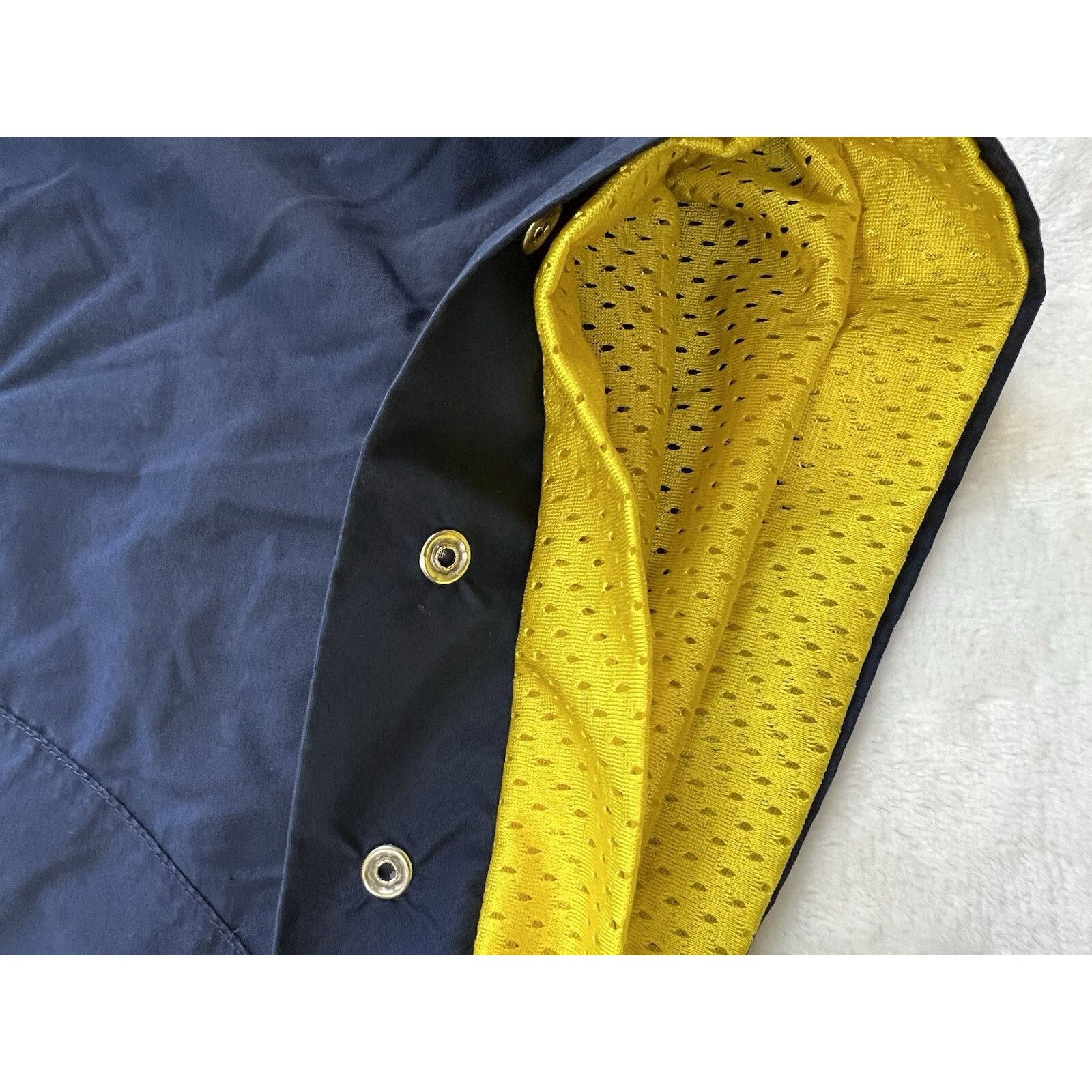 Nike Vintage Nike Baggy Reversible Shorts Size XL Mesh Y2K Cyber Size US 34 / EU 50 - 5 Thumbnail