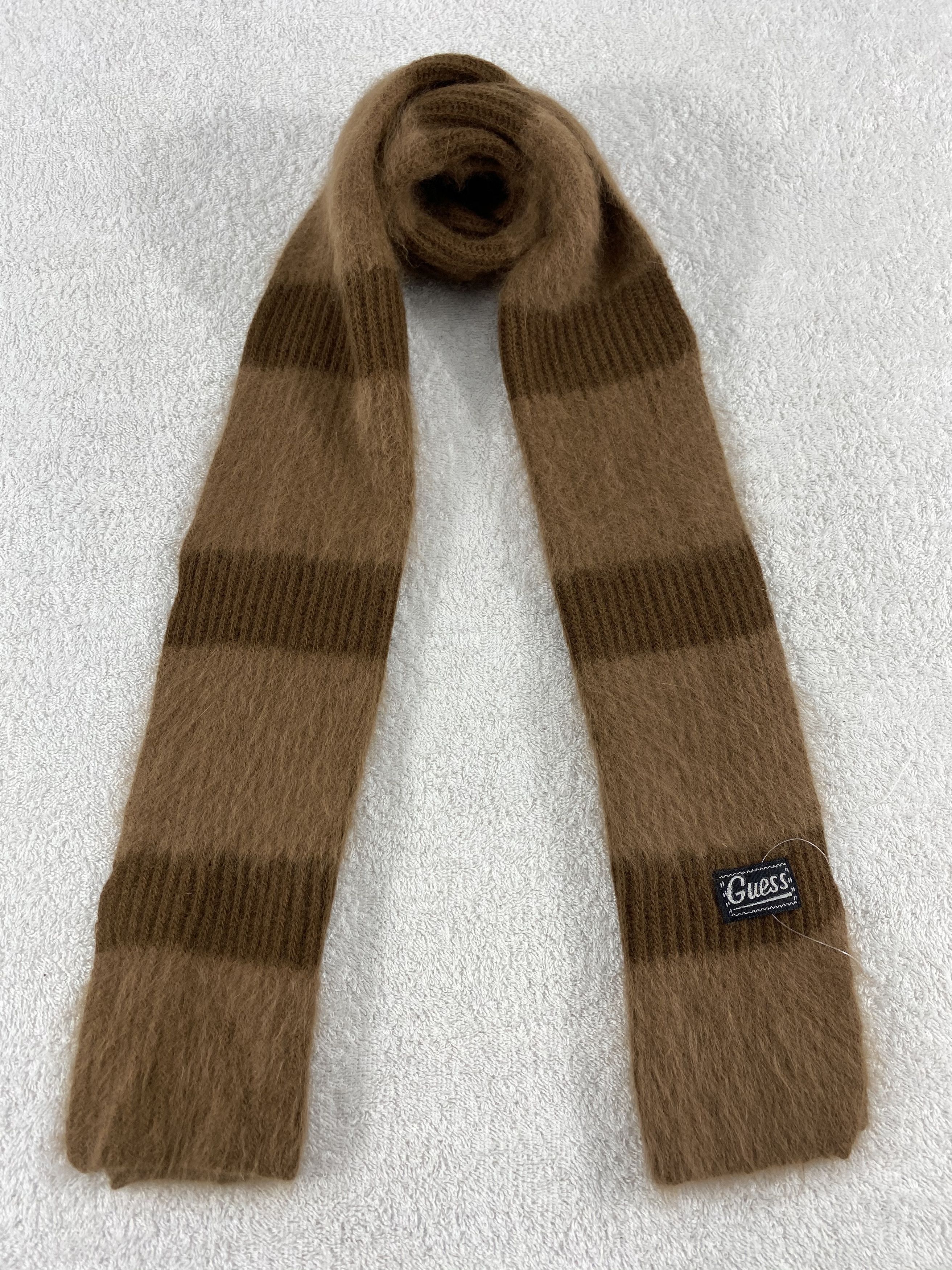 Guess Vintage Guess Scarf/Muffler/Neckwear MF707 Size ONE SIZE - 1 Thumbnail