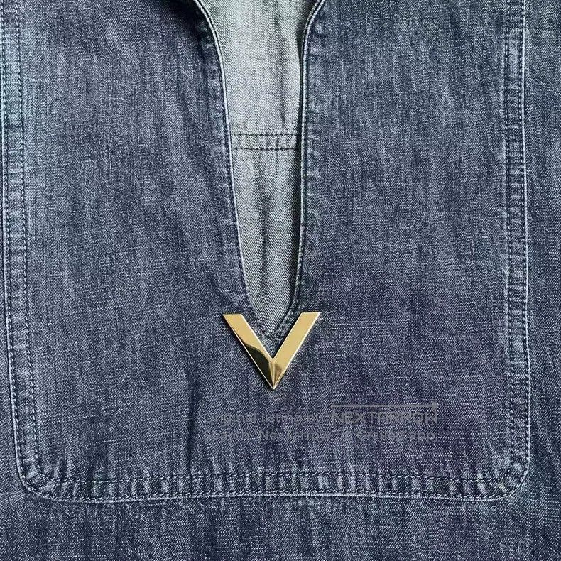 Valentino Valentino Solid V-neck pleated denim cropped short-sleeved Size XS / US 0-2 / IT 36-38 - 3 Thumbnail