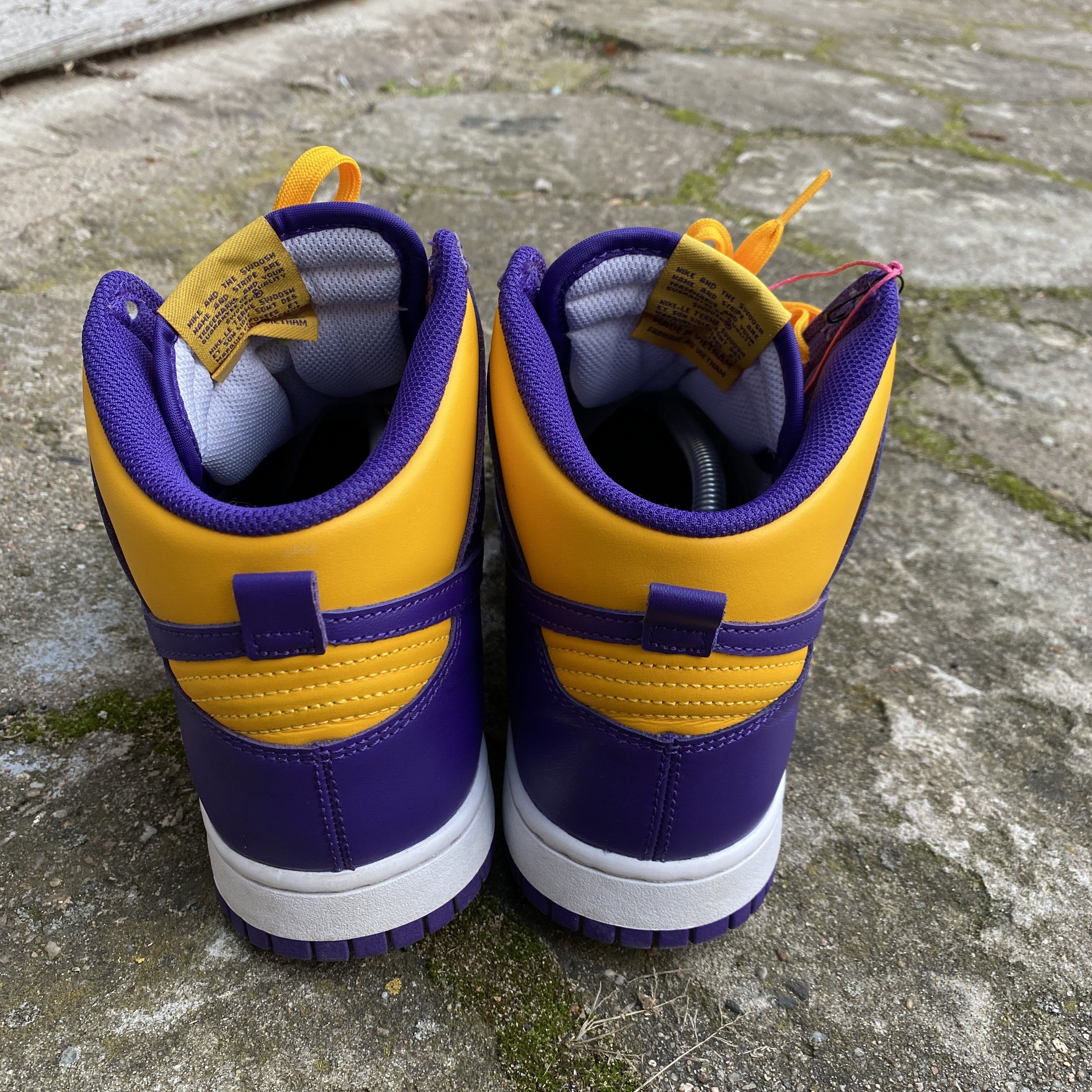 NBA × Nike Nike Dunk High LA Lakers yellow purple - us 10 Size US 10 / EU 43 - 6 Thumbnail