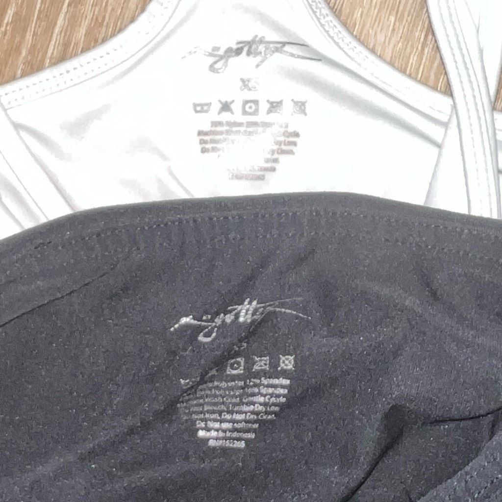 Goretex X by Gottex White Racerback Sports Bra & Black Leggings Work Size 25" / US 0 / IT 36 - 4 Thumbnail