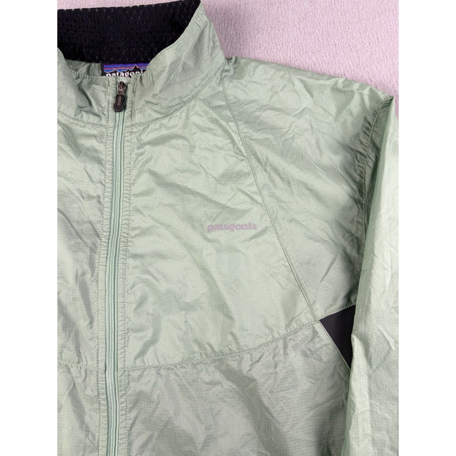 Patagonia VINTAGE Patagonia Windbreaker Jacket Women’s Size L Green Full Zip Nylon Women Green Full Zip Windbreaker Jacket Patagonia L Women Size L / US 10 / IT 46 - 2 Thumbnail