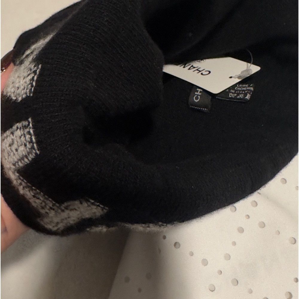 Chanel Chanel beanie from dame ski collection. Size ONE SIZE - 4 Thumbnail