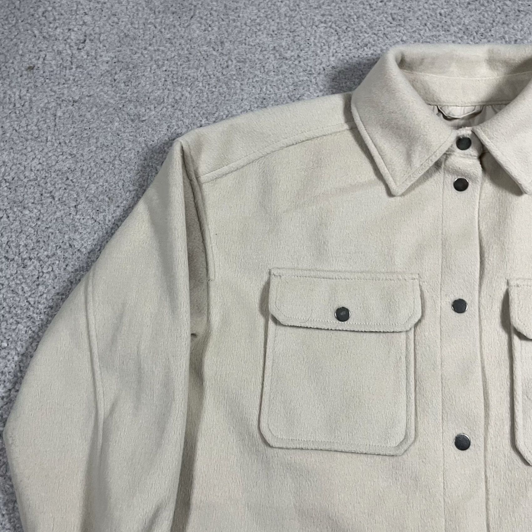 H&M H&M Coat Womens M Beige Shacket Snap Button Front Pockets Jacket Size M / US 6-8 / IT 42-44 - 3 Thumbnail