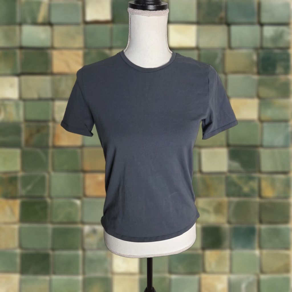 Lululemon Lululemon T-Shirt Slate Gray Organic Cotton Crewneck XS Size XS / US 0-2 / IT 36-38 - 1 Thumbnail