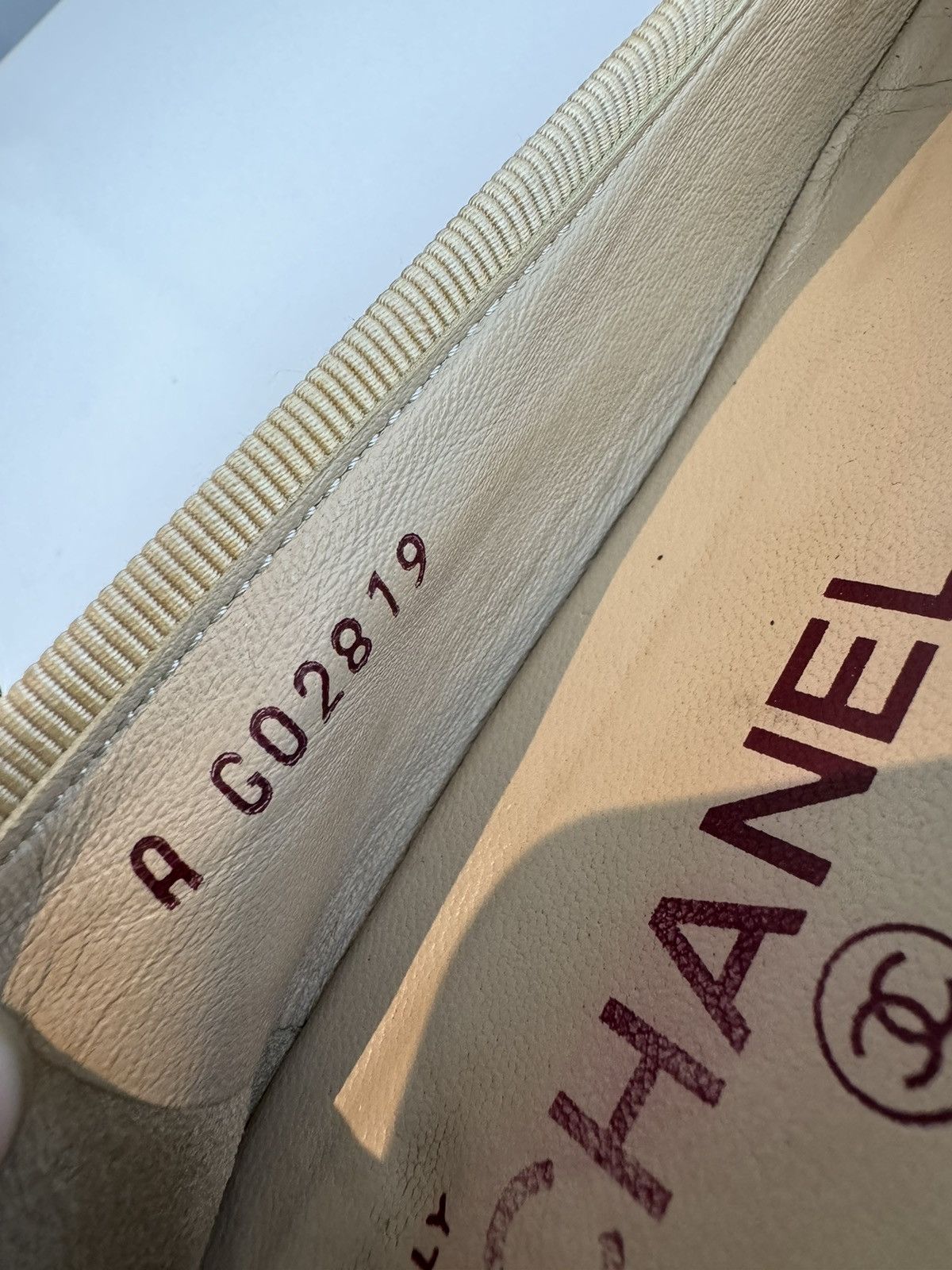 Chanel CHANEL BEIGE CC. LOGO BALLERINA FLATS Size US 6 / IT 36 - 5 Thumbnail