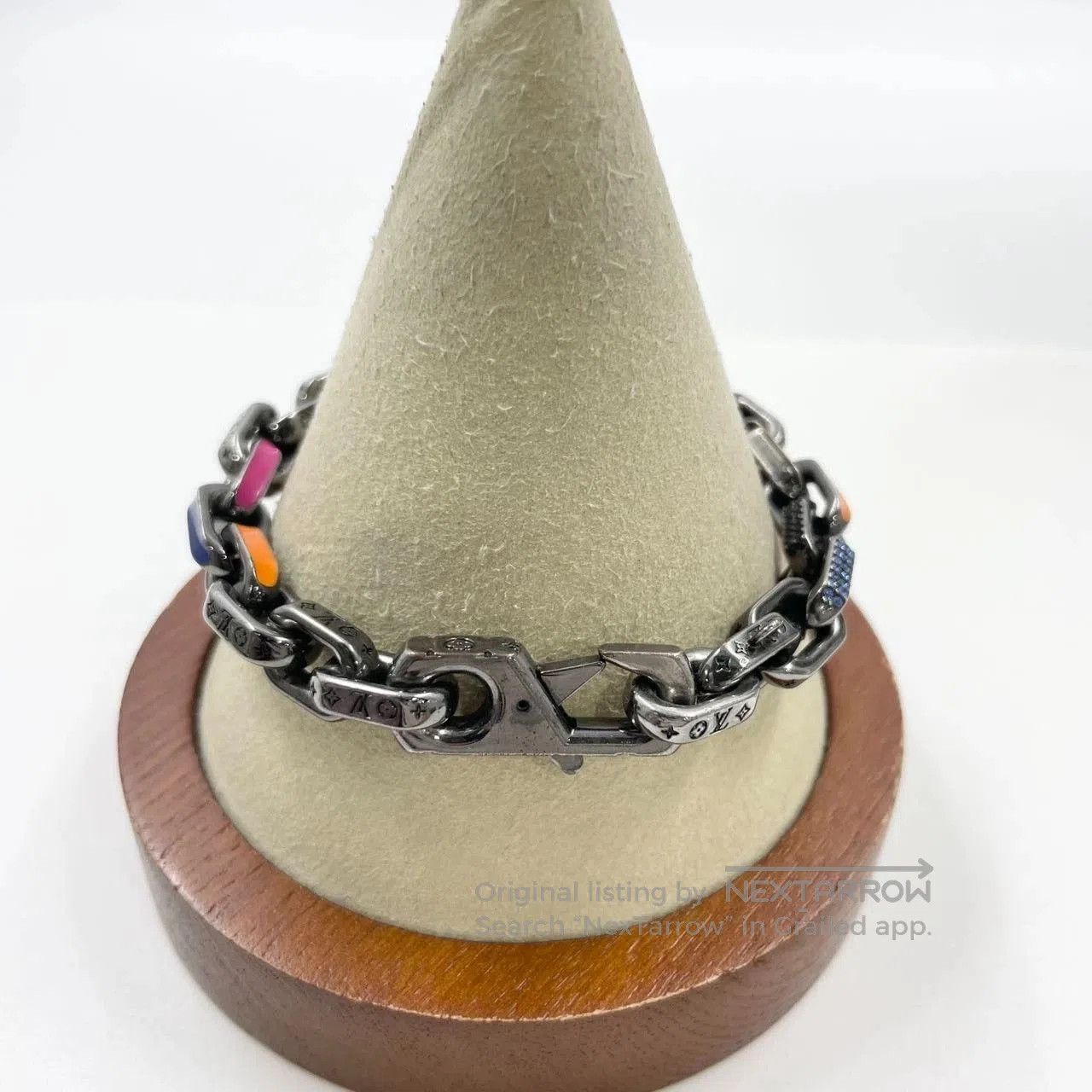 Louis Vuitton LV Full Diamond Bamboo Bracelet. Size ONE SIZE - 7 Thumbnail