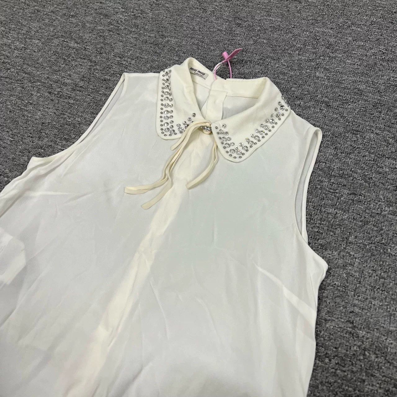 Miu Miu MiuMiu Diamond Collar Sleeveless Shirt Size M / US 6-8 / IT 42-44 - 1 Thumbnail