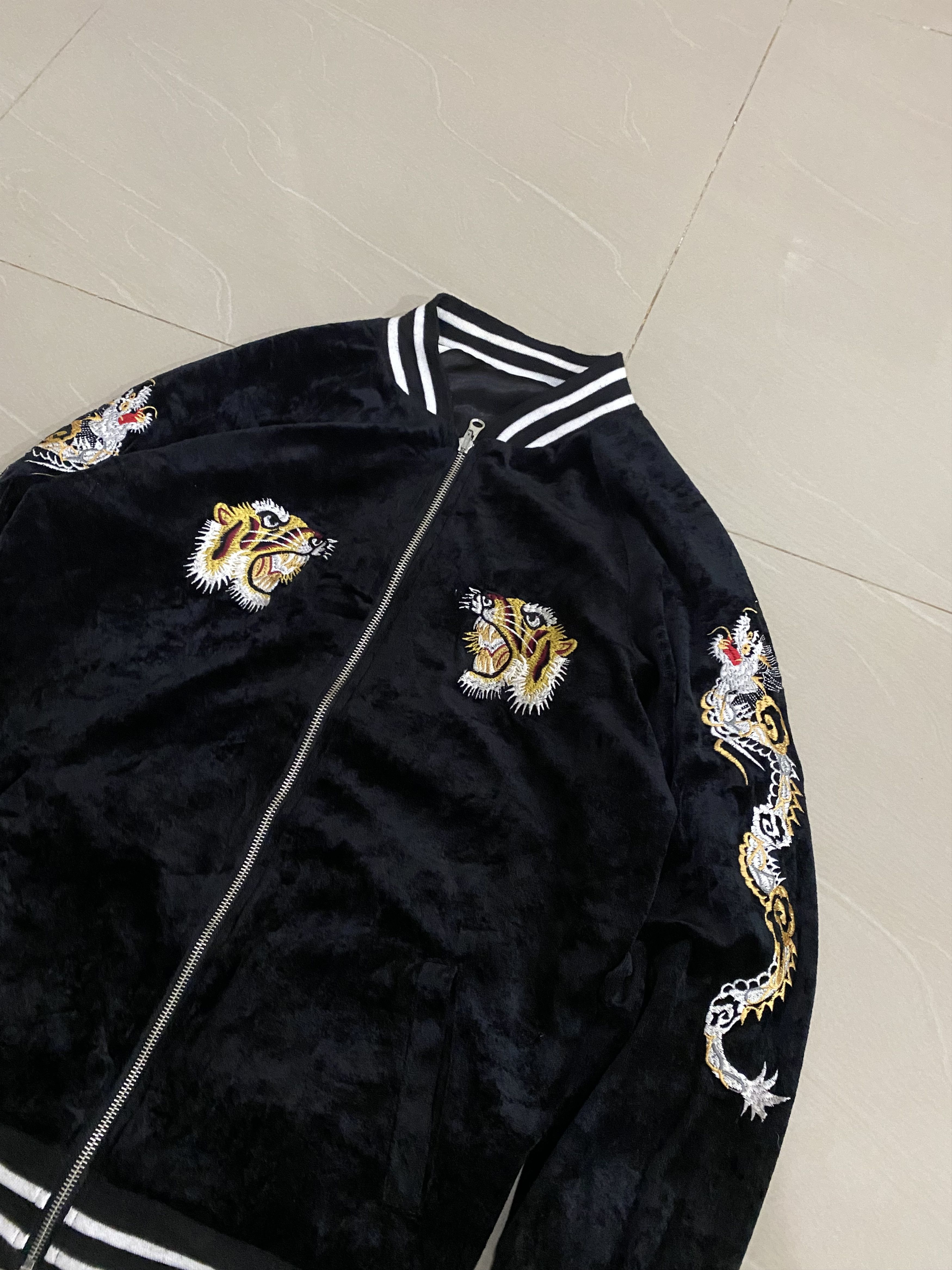 Japanese Brand Vintage Reversible Sukajan tiger dragon velvet kacket Size S / US 4 / IT 40 - 3 Thumbnail