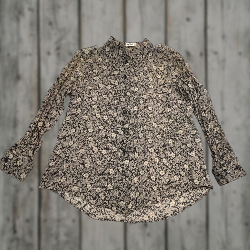 Bcbgmaxazria VINTAGE BCBGMAXAZRIA Blouse Floral Sheer Long Sleeve L Cuff Drape USA Women's L Black Pattern Floral Vintage Yes Size L / US 10 / IT 46 - 1 Thumbnail