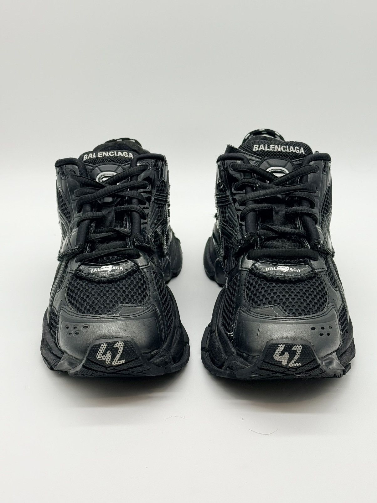 Balenciaga Size 9 - Balenciaga Runner Sneaker Black Size US 9 / EU 42 - 4 Thumbnail
