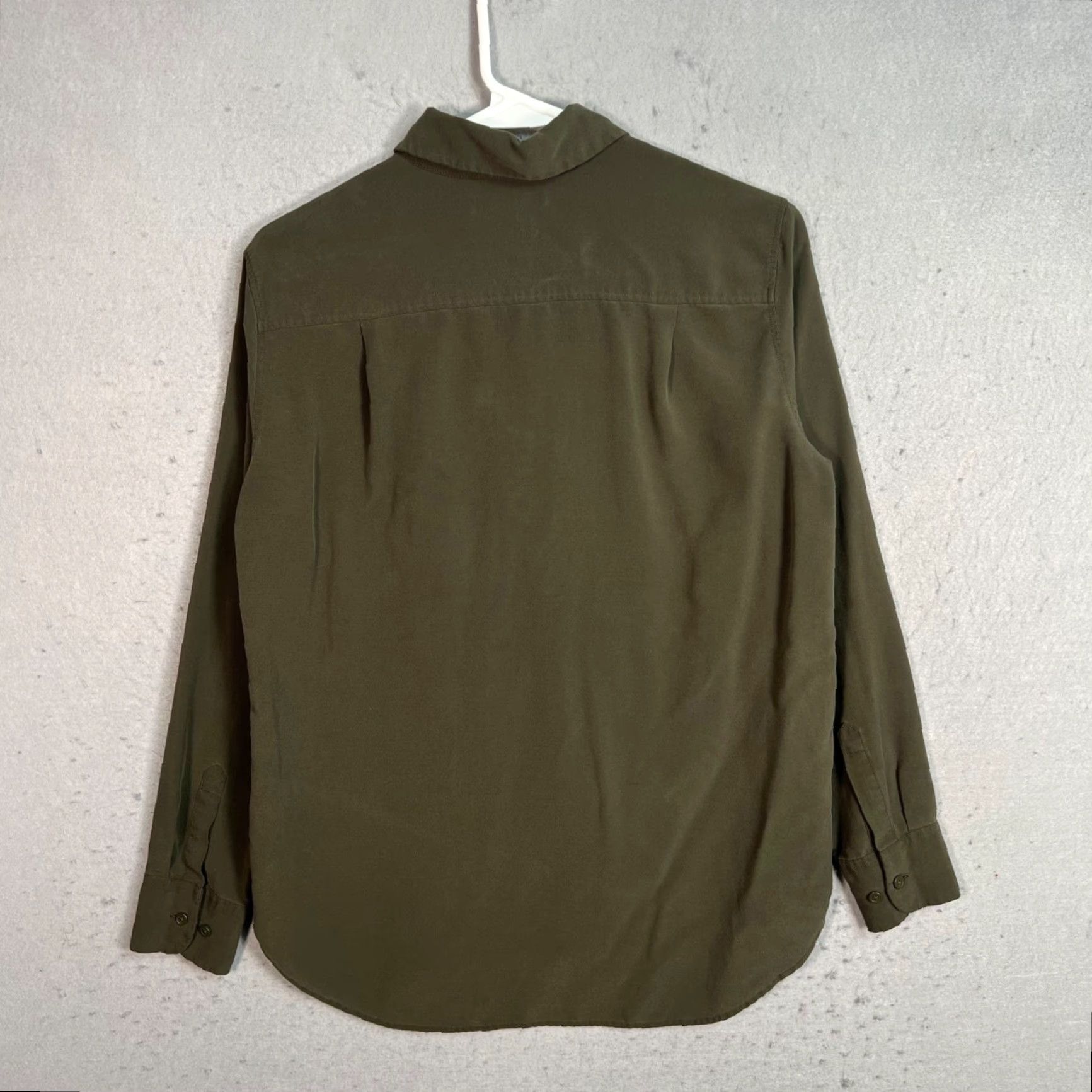 Uniqlo Uniqlo Womens Long Sleeve Button-Up Shirt XS Green Casual Pockets 2010s Size XS / US 0-2 / IT 36-38 - 2 Thumbnail