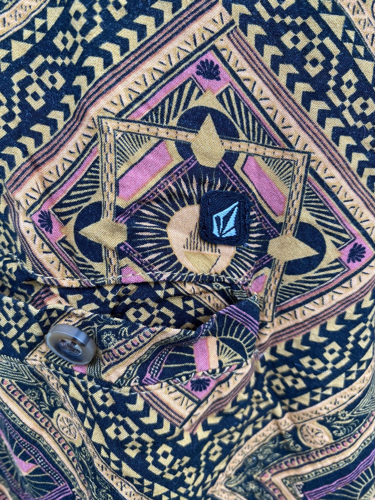 Volcom Volcom Stone Graphic Triangle Print Traditional Batik Style Size US S / EU 44-46 / 1 - 10 Thumbnail