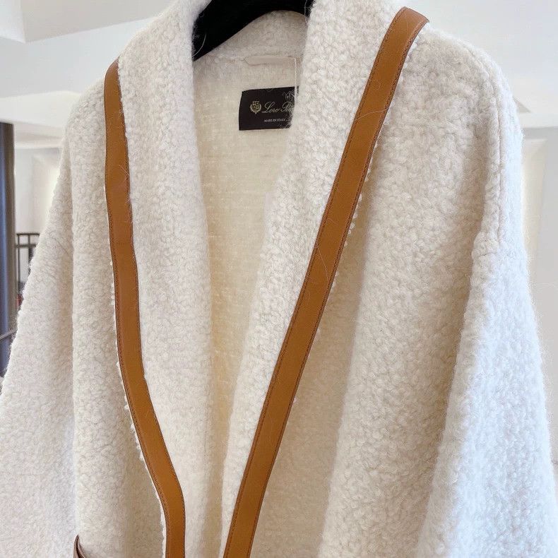 Loro Piana LORO PIANA White alpaca fur coat with fur trim Size M / US 6-8 / IT 42-44 - 5 Thumbnail