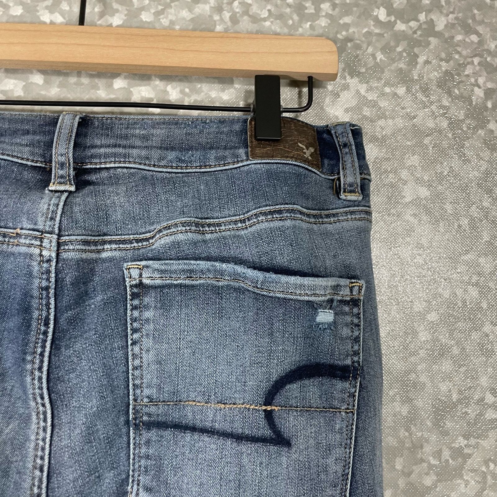American Eagle Outfitters American Eagle Women's Distressed Hi-Rise Jegging Jeans - 8 Size 30" / US 8 / IT 44 - 8 Thumbnail