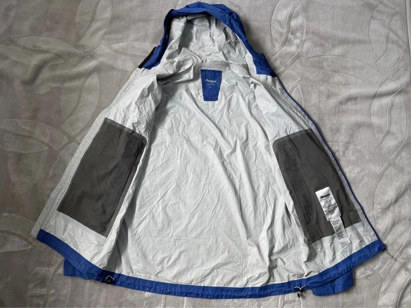 Bergans Bergans of Norway 5070 Sky Jacket Waterproof Hardshell L Size US L / EU 52-54 / 3 - 3 Thumbnail