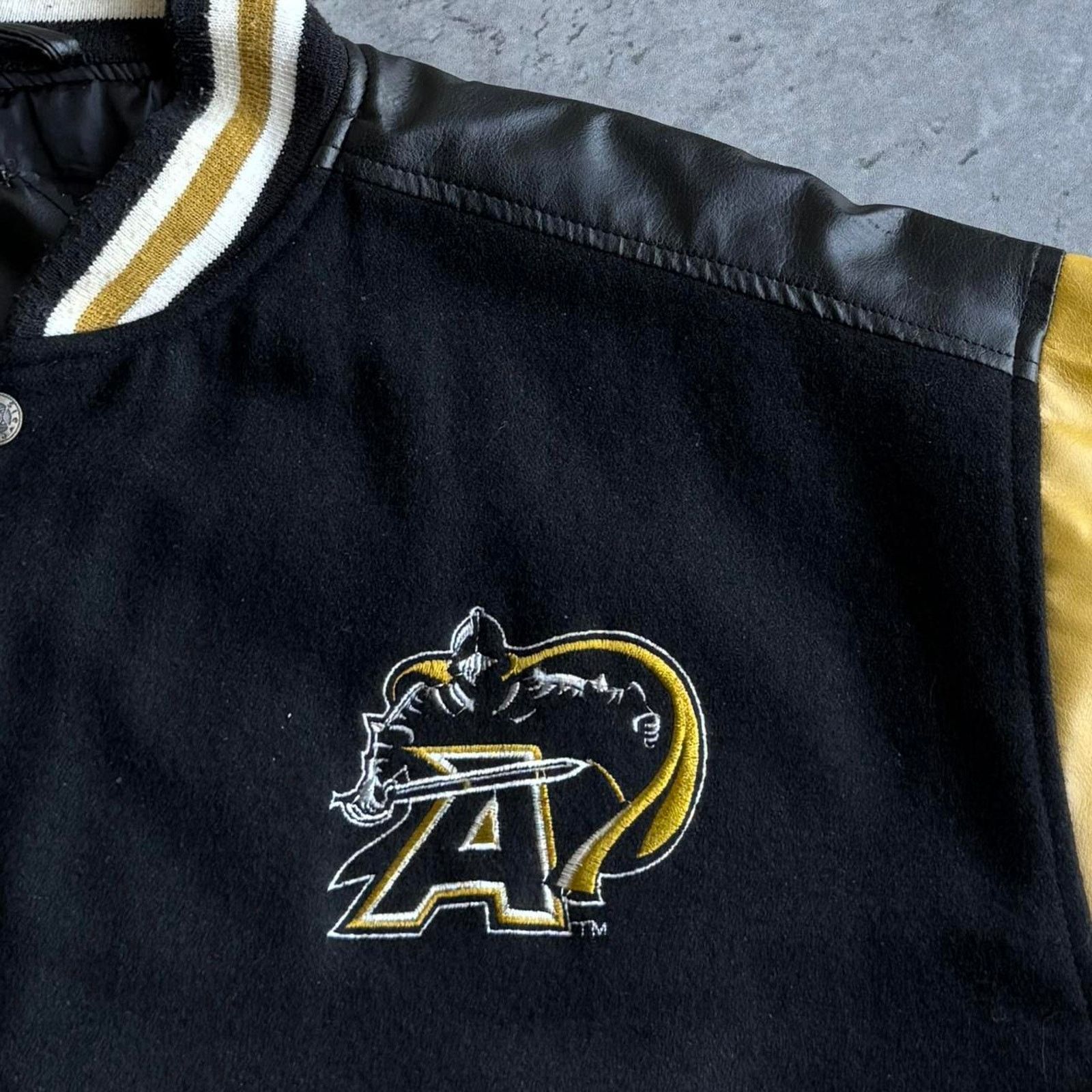 Steve And Barrys × Vintage Vintage Y2K Army Embroidered Steve & Barry’s Varsity Jacket Size US L / EU 52-54 / 3 - 3 Thumbnail
