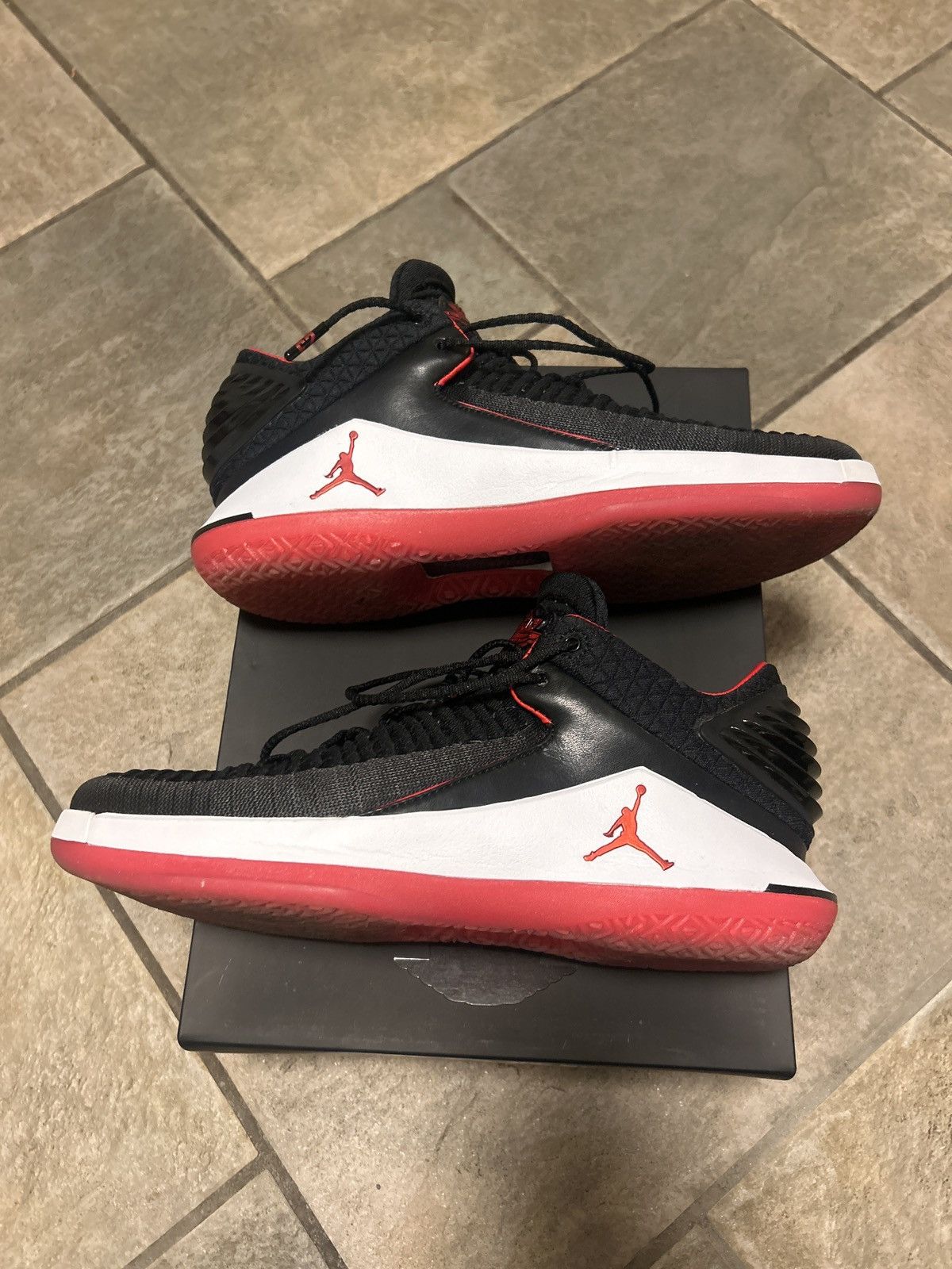 Jordan Brand Jordan 32 Black University red Size US 10.5 / EU 43-44 - 1 Thumbnail