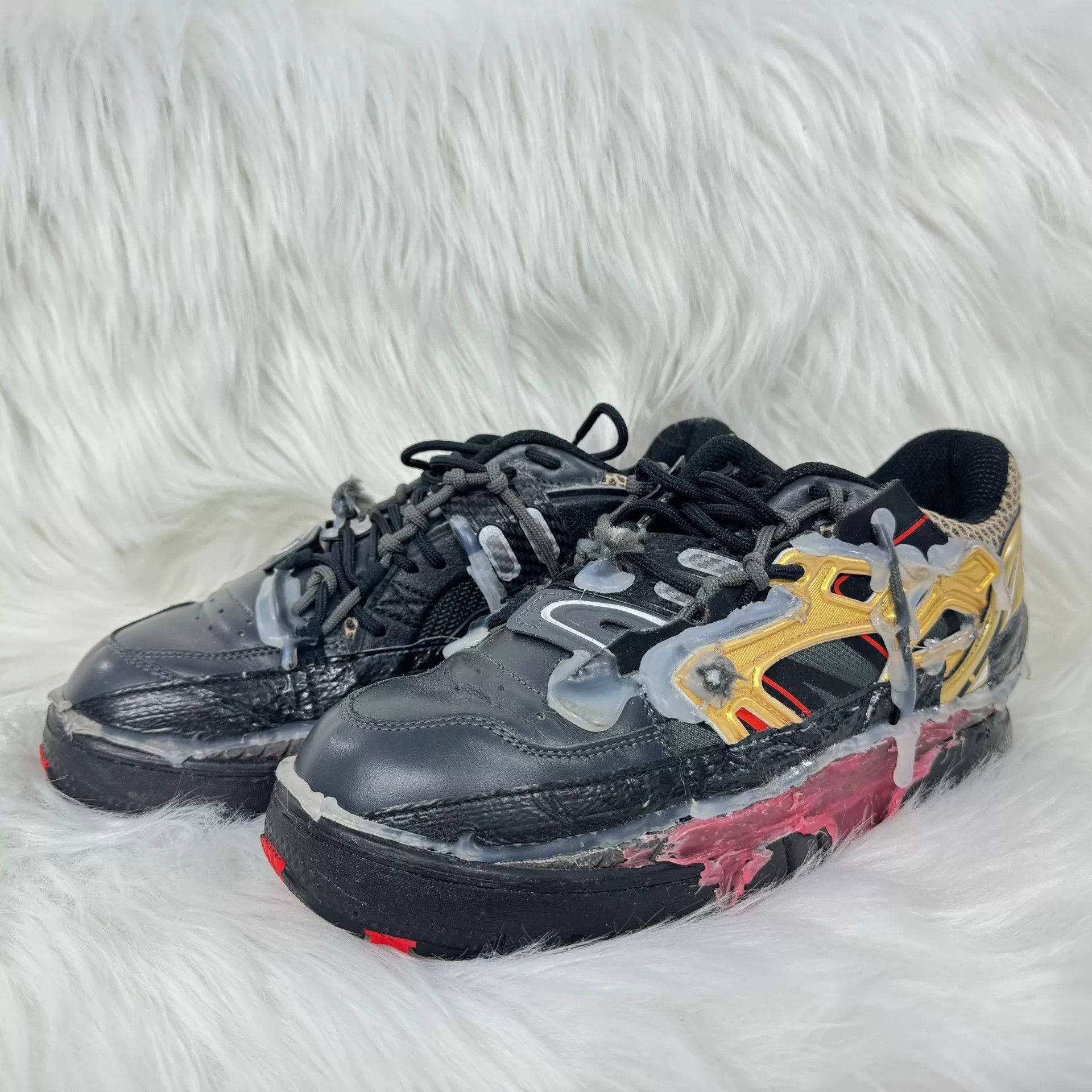 Maison Margiela Maison Margiela Red Black Gold Colorblock Shoes Size US 7 / EU 40 - 1 Thumbnail