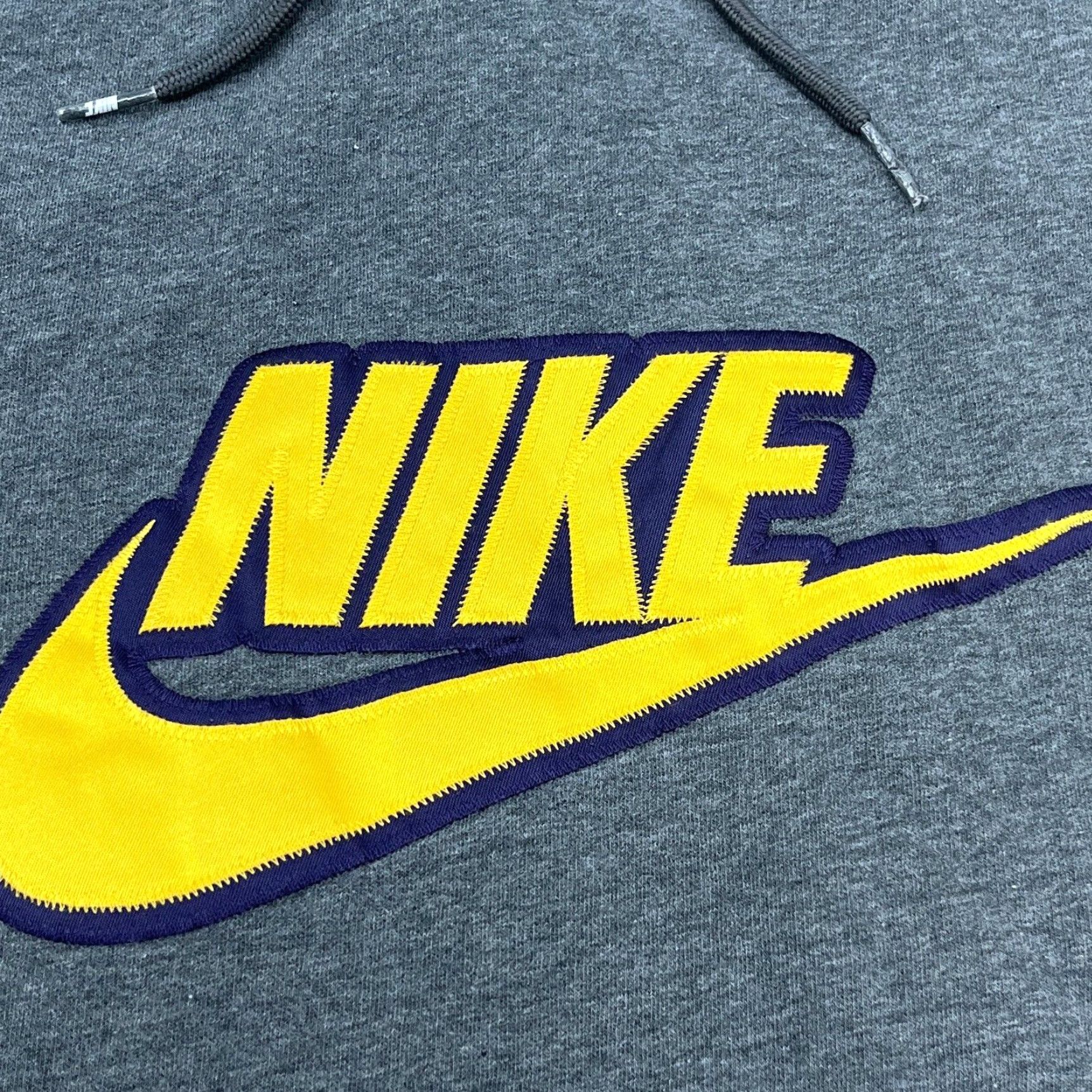 Nike VINTAGE Nike Hoodie Men XL Gray Yellow Sweatshirt Y2K 2000s Silver Tag Size US XL / EU 56 / 4 - 5 Thumbnail