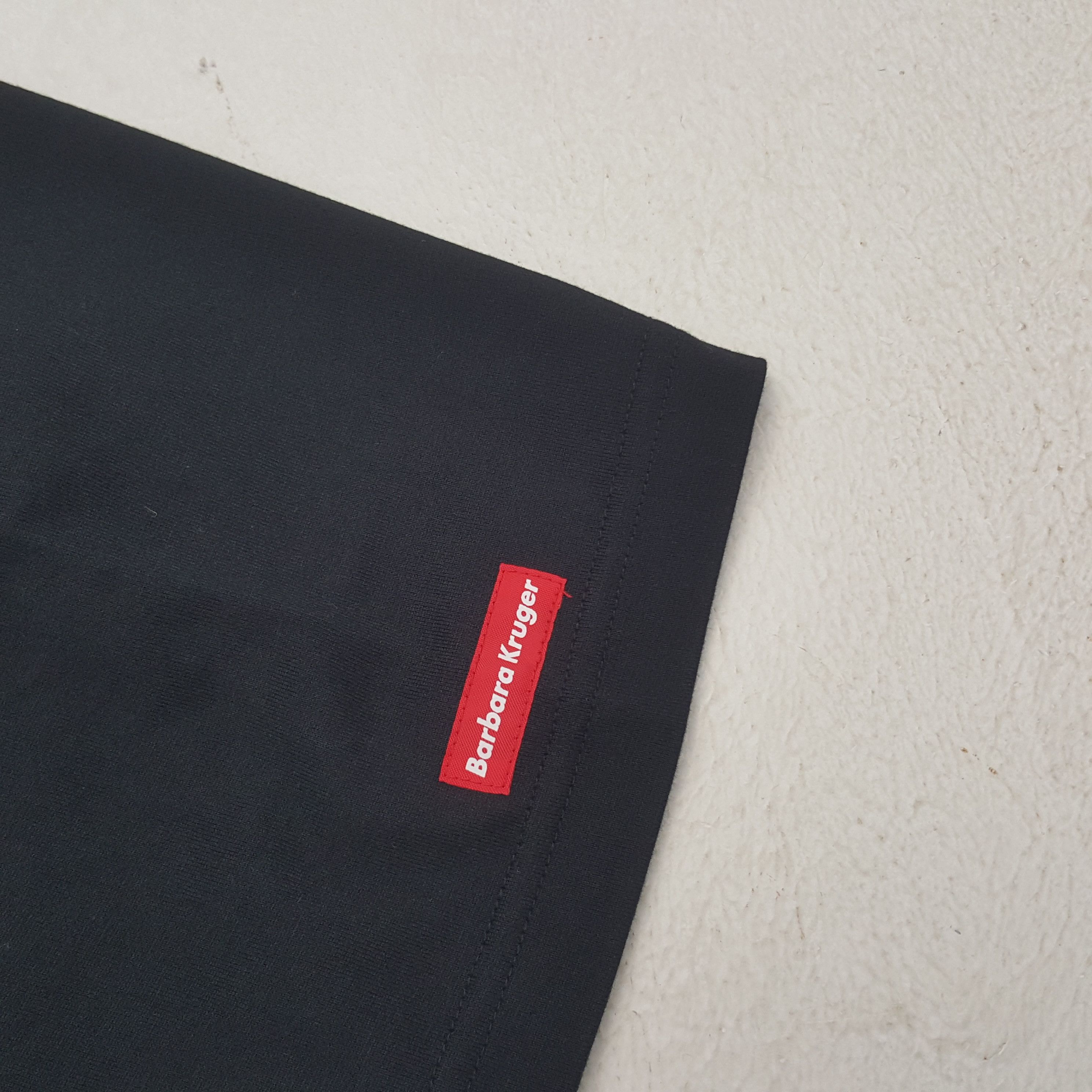 Barbara Kruger × Japanese Brand × Vintage Vintage Barbara Kruger Japanese Brand Art Tshirt Size US L / EU 52-54 / 3 - 4 Thumbnail