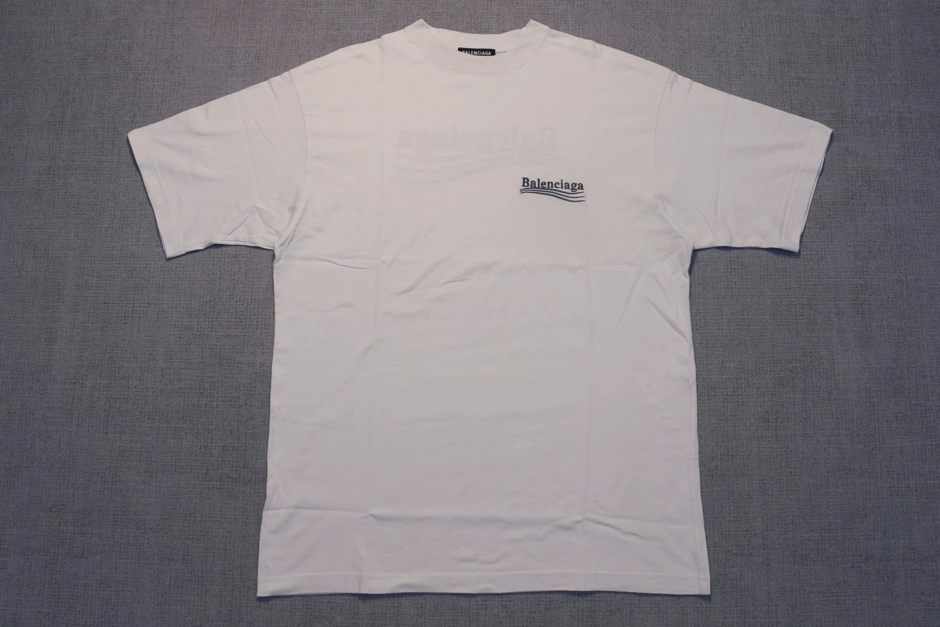 Balenciaga Balenciaga Embroidered Coca Cola Short sleeved Rice White Size US XS / EU 42 / 0 - 1 Thumbnail