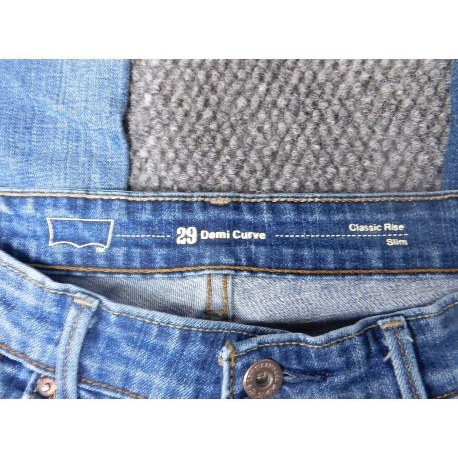 Levi's Levi's Jeans Womens Slim Straight Denim 29 Blue Classic Zipper Zip Cotton 29in Regular Inseam 29 Levi’s Demi Curve Size 29" - 4 Thumbnail
