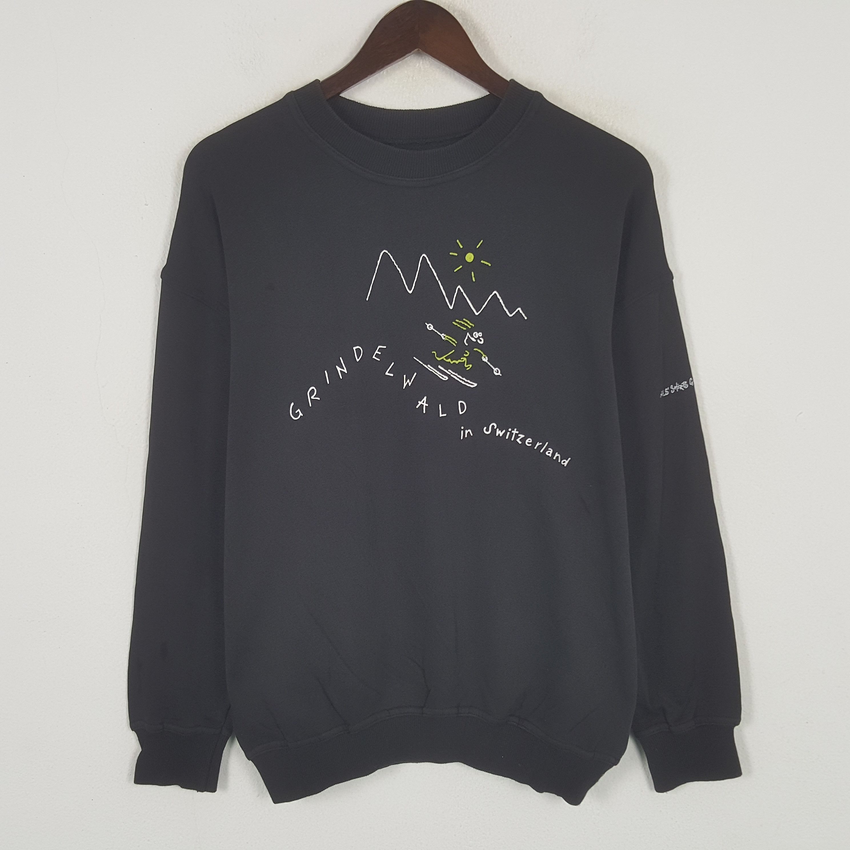 Vintage Vintage Grindelwald In Switzerland Sweatshirt Size US S / EU 44-46 / 1 - 1 Thumbnail